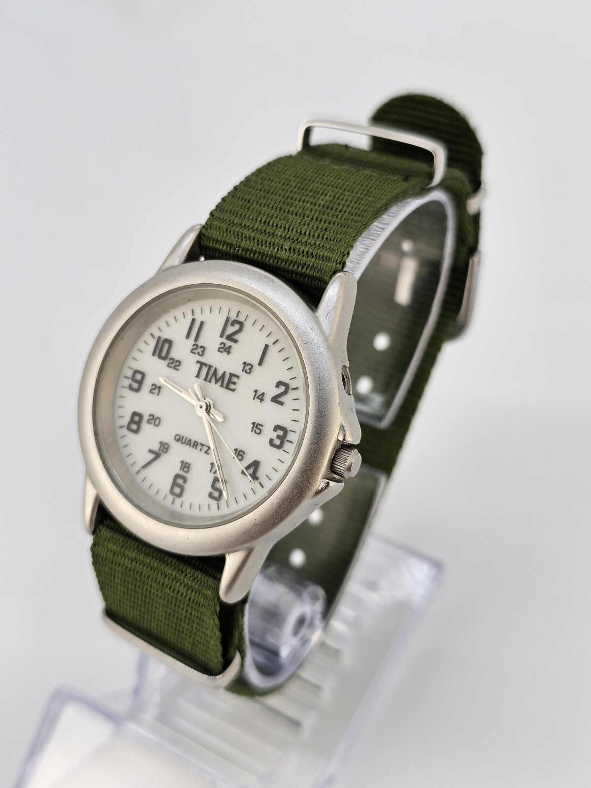 Women’s Field Watch 34MM Gray Dial New Nylon Army Green Band NEW Battery READ