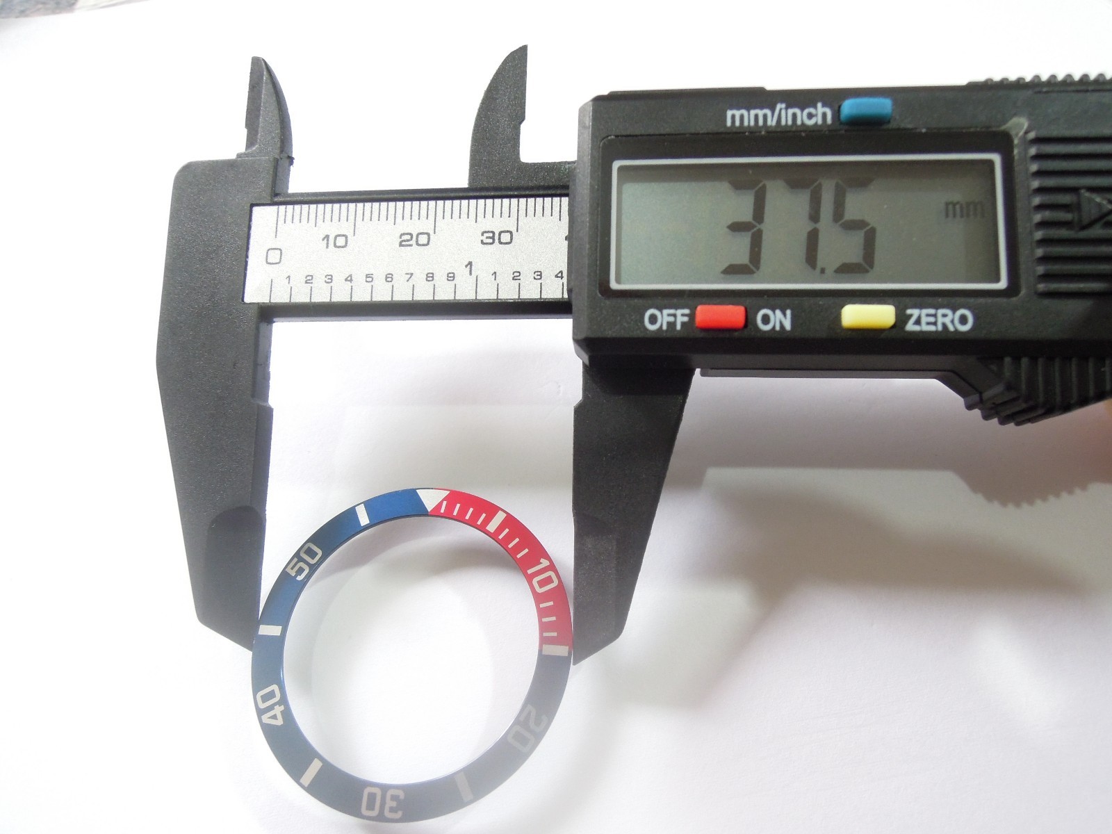 NEW BLUE/RED PEPSI BEZEL INSERT LARGE DIVERS SKX031-032 10BAR (7S26-0040) WATCH