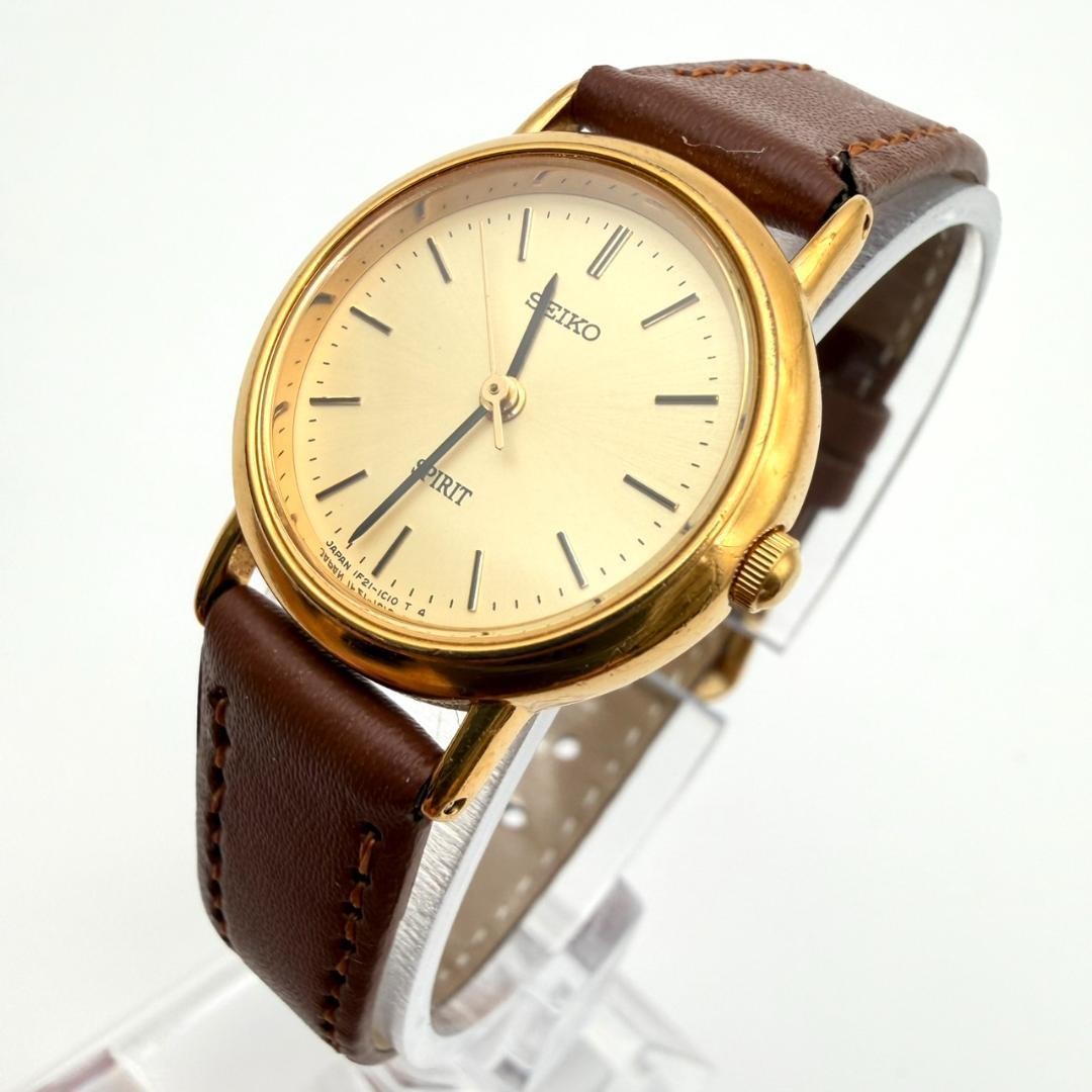 Excellent condition Seiko SPIRIT watch, gold, new battery, new strap, women’