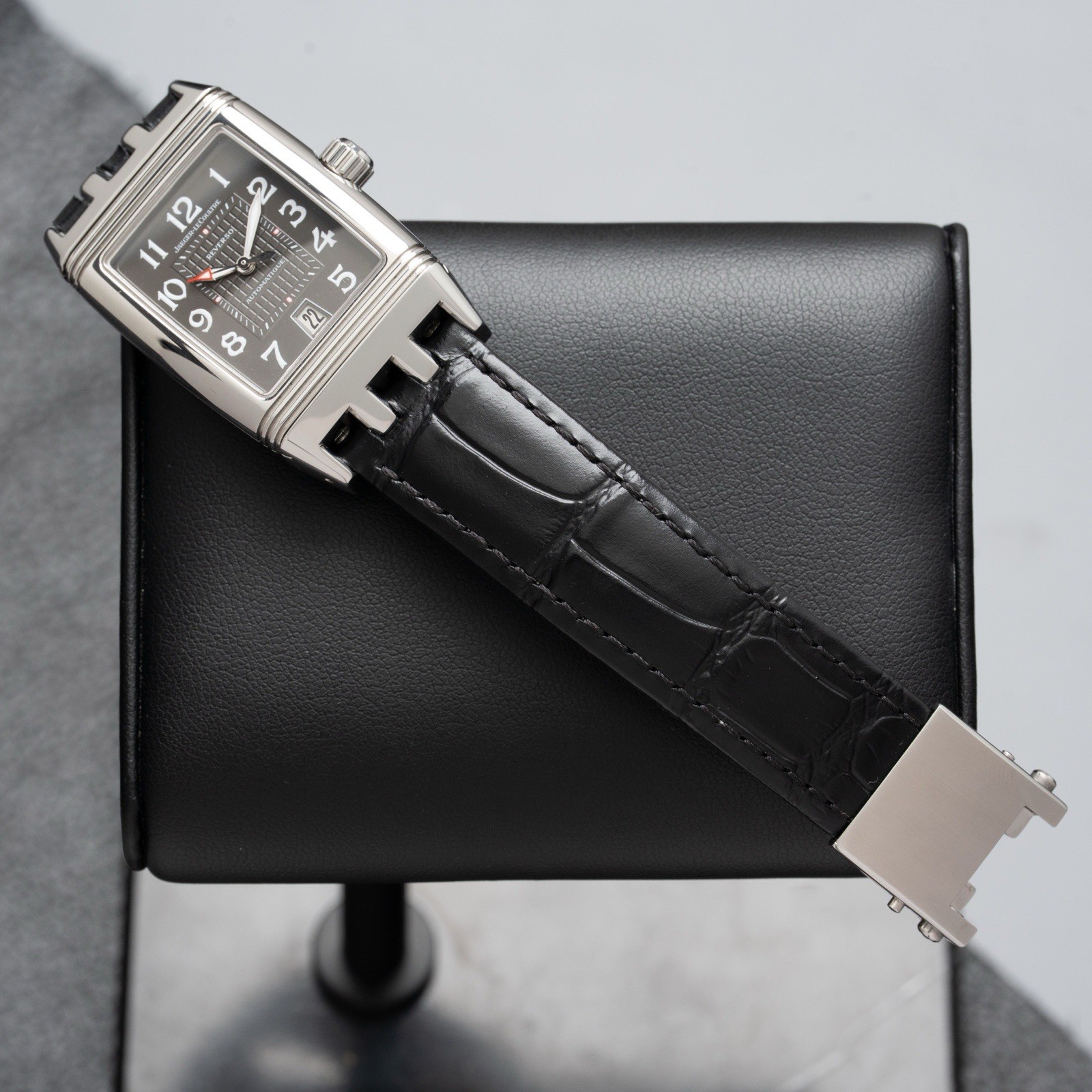 Jaeger-LeCoultre Q2908650 290.8.60 Reverso Black Dial On Leather Strap