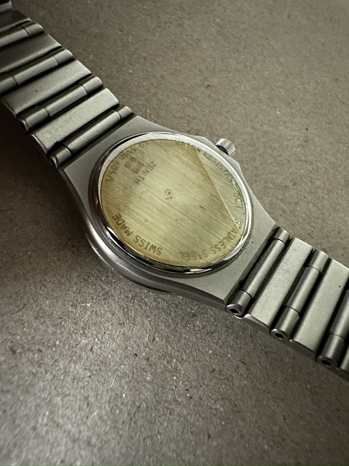 Vintage Zenith Pacific museum lady Quartz ETA 255.441 with box – working