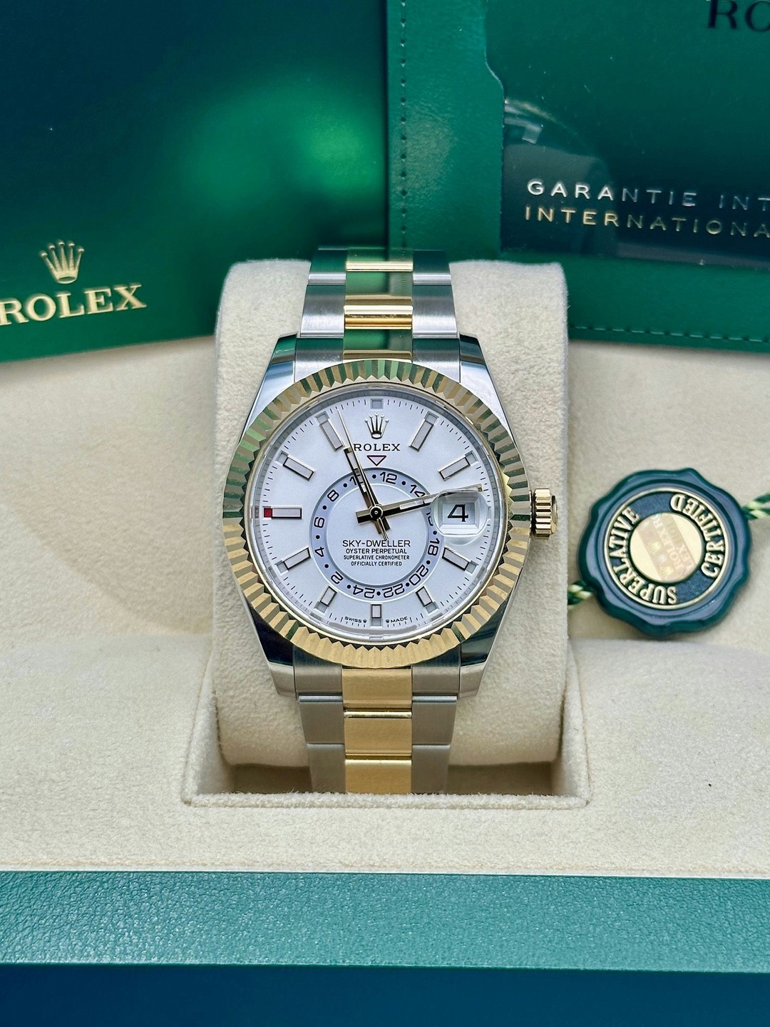 Rolex 336933 2025 White Dial Box & Papers
