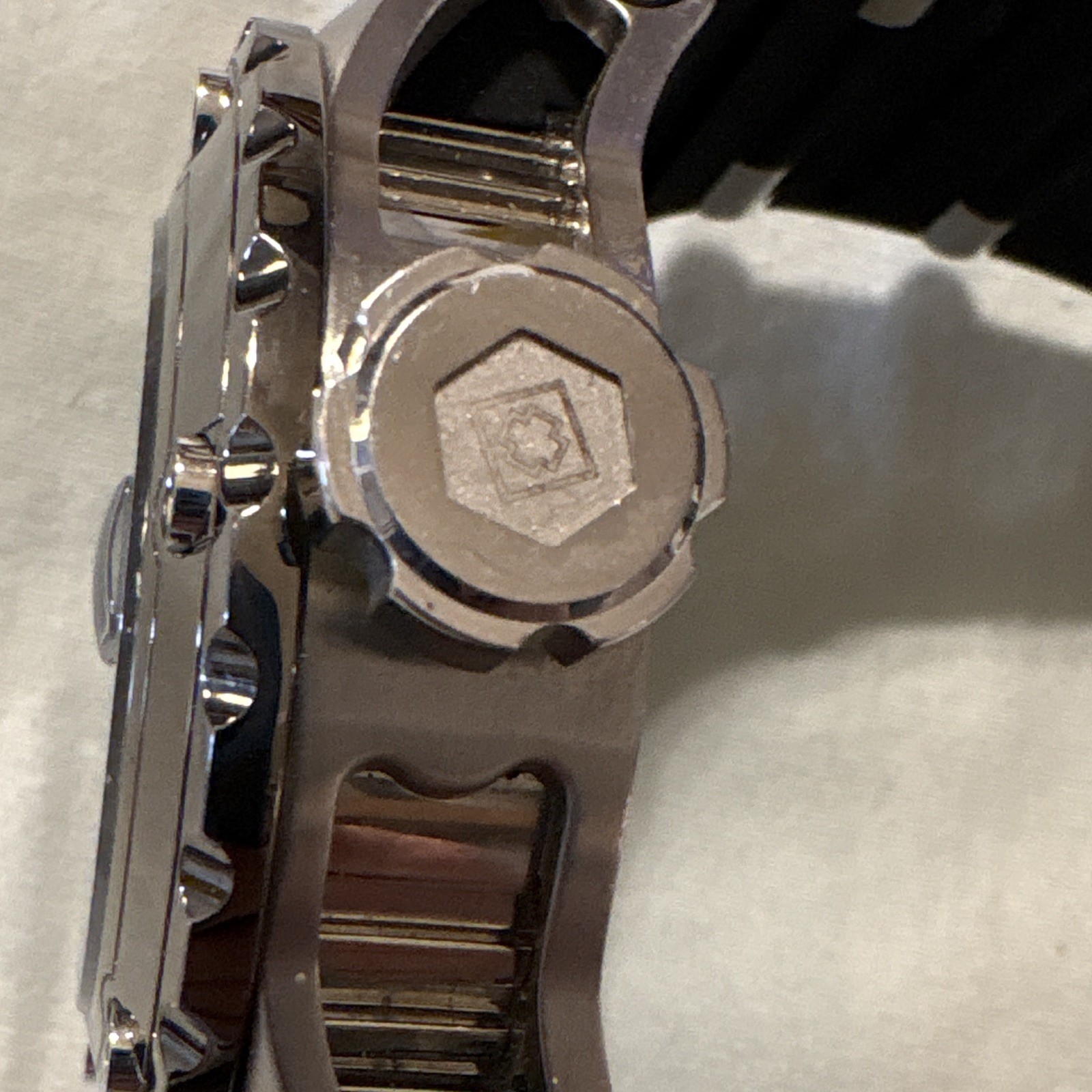 Invicta Subaqua Men’s Quartz Watch 52mm model 38690