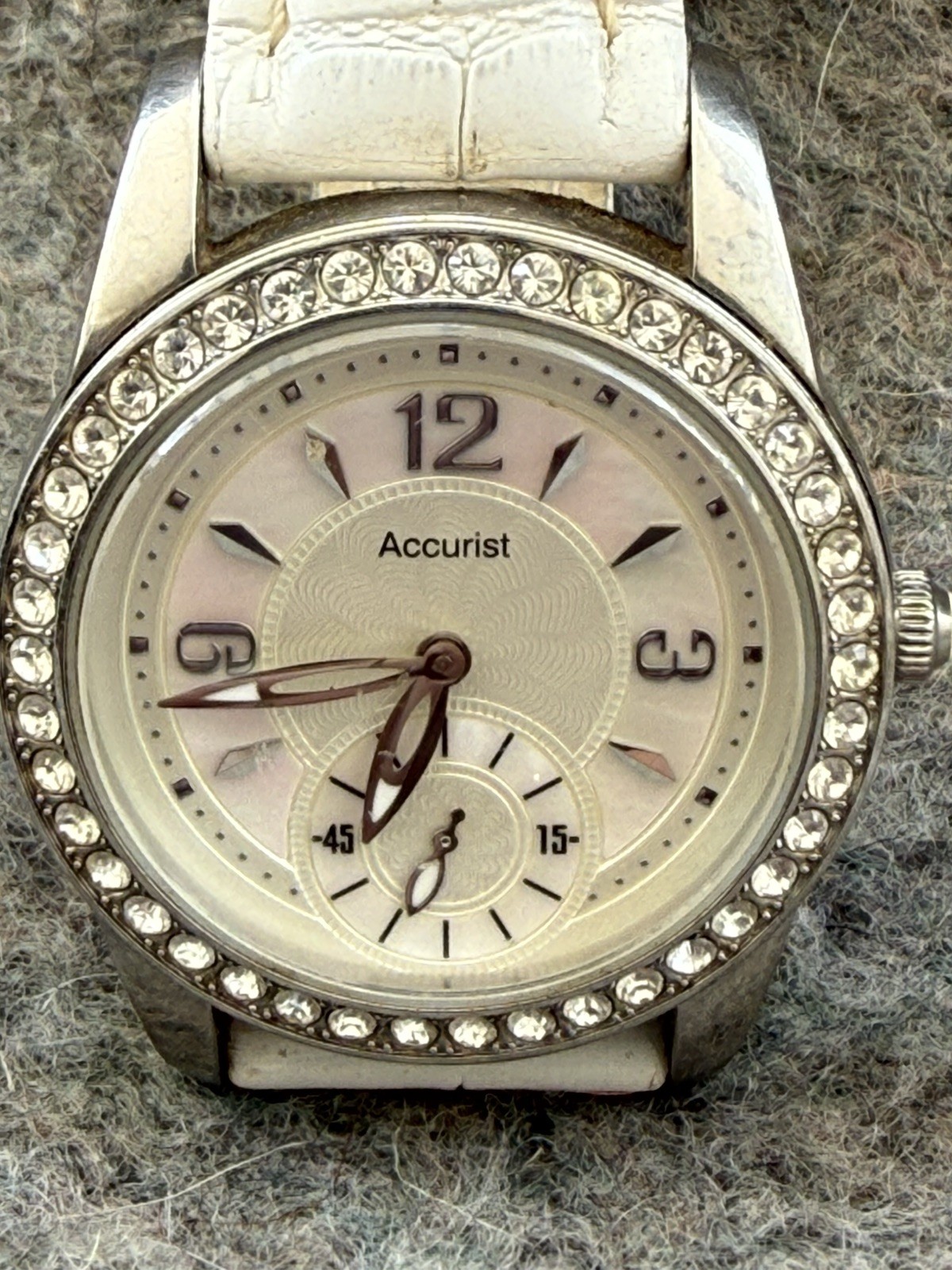 Accurist Ladies Quartz Watch – Mother of Pearl Dial,Crystal Bezel,White Leather