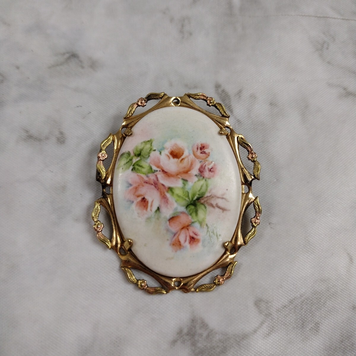 Vintage Jjj 1/20 12kgf Gold Filled Flower Cameo Brooch Pin