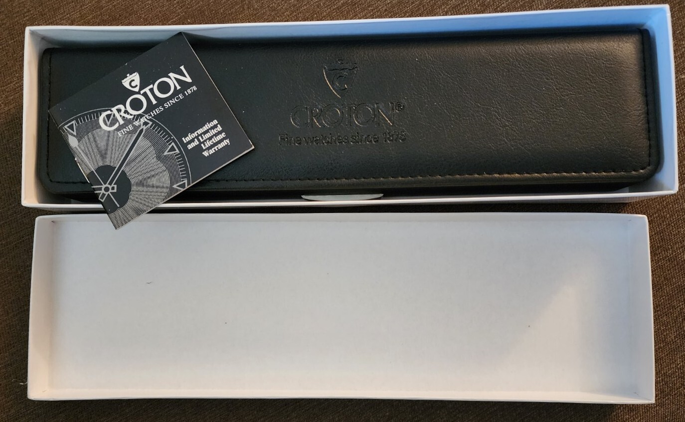 NOS UNIQUE MEN’S CROTON SWISS “ILLINOIS”. COLLECTABLE STATE QUARTER WATCH
