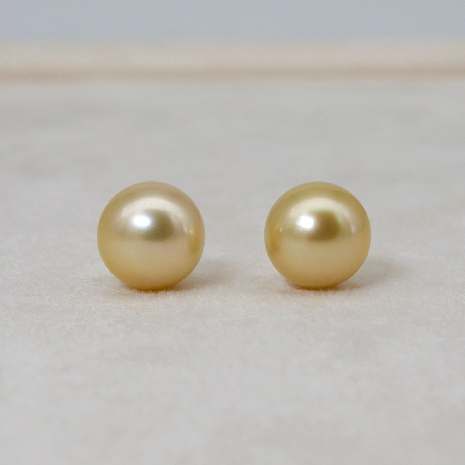 Big Pair,11.8mm Round Gold South Sea Loose Pearl Undrilled, High Luster