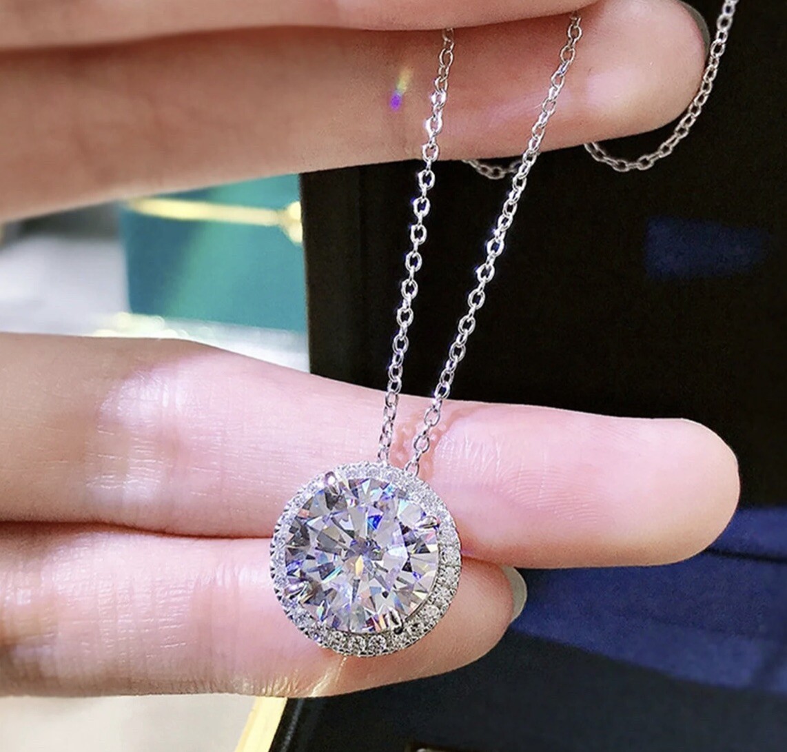 Round Cut High Carbon Lab Diamond Halo Pendant 925 11.00 MM