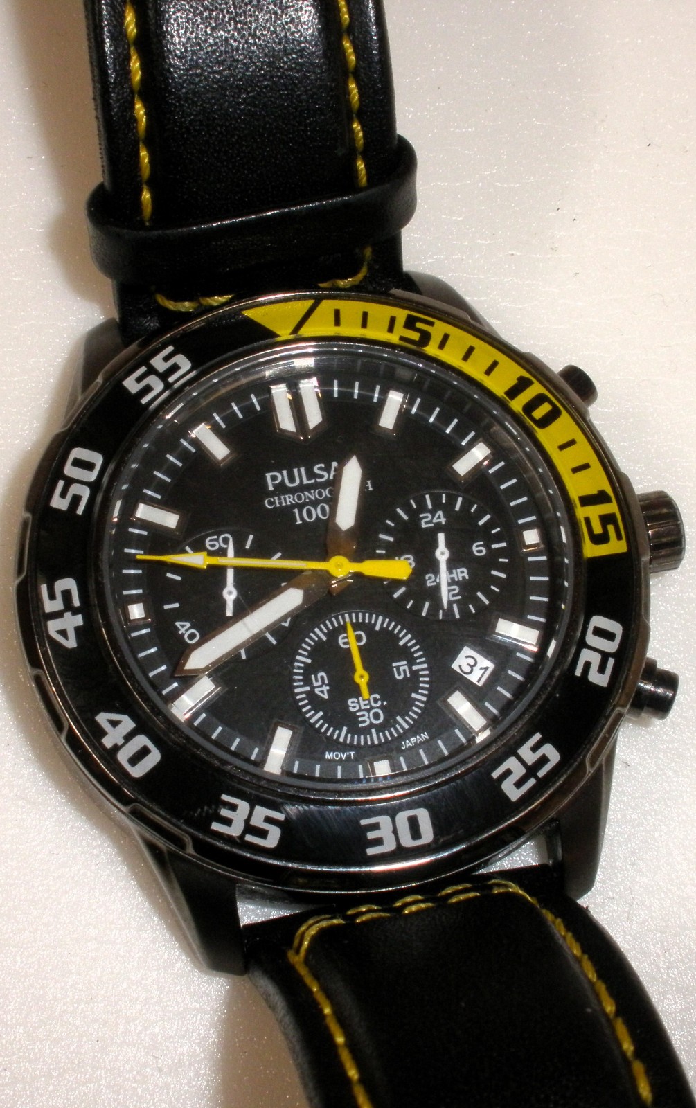 Pulsar VD53-X074 Chronograph 100m Watch Black Dial 44mm inc oem Leather Strap