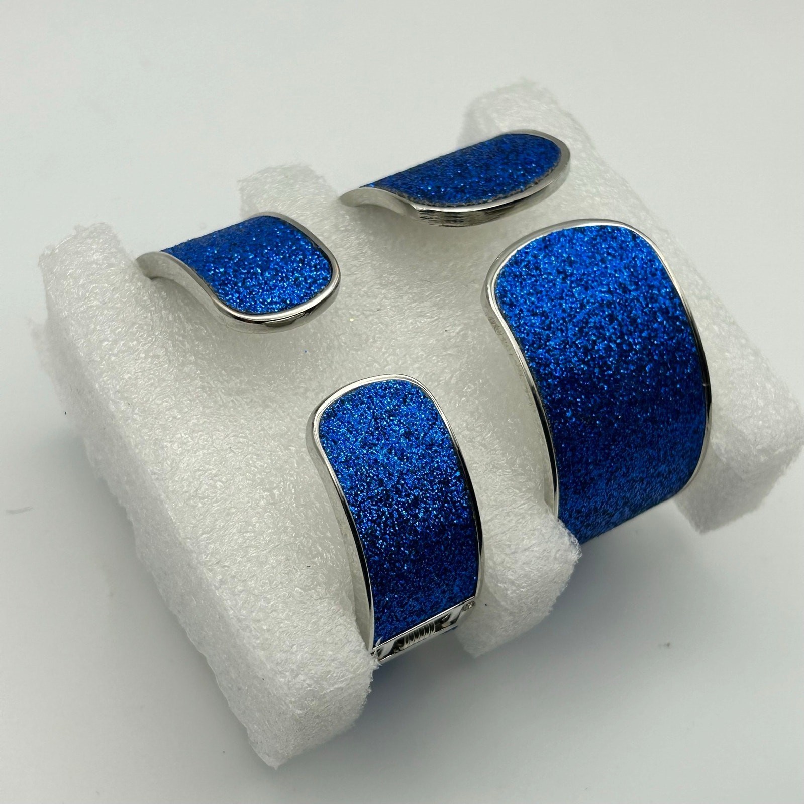 Strada Blue Glitter Stainless Steel Women’s Bangle Watch with Bracelet