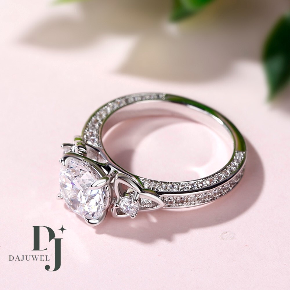 Moissanite Vintage Engagement Ring Solid 14K White Gold 2 Carat Round Cut VVS1