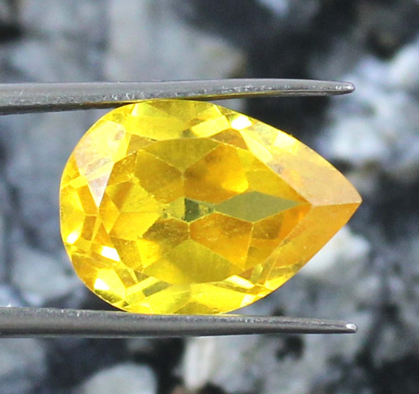 8.45 Ct/13 mm Natural Yellow Zircon Pear Gemstone Certified T23286 Tariff Free