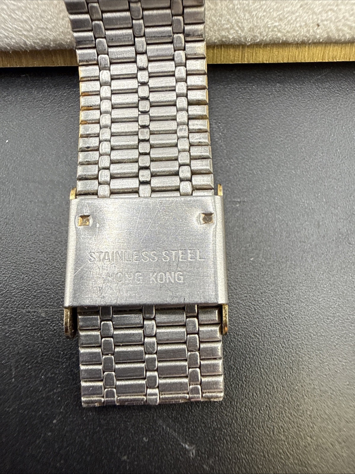 Rare Condition Benrus Diamond Retro Mens Watch New Battery BAD CLASP
