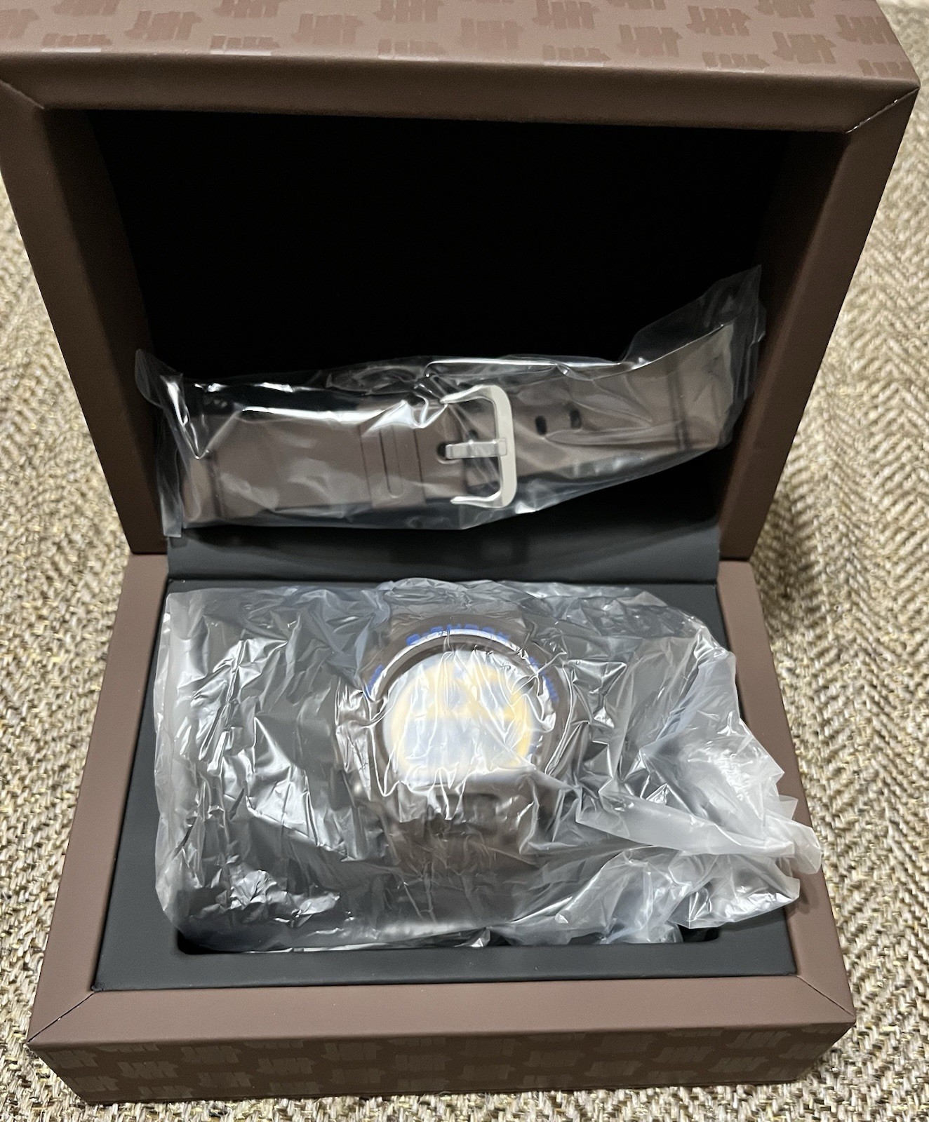 CASIO G-SHOCK x UNDEFEATED LIMITED EDITION! GSHOCK DW6900 COLLAB TIMEPIECE