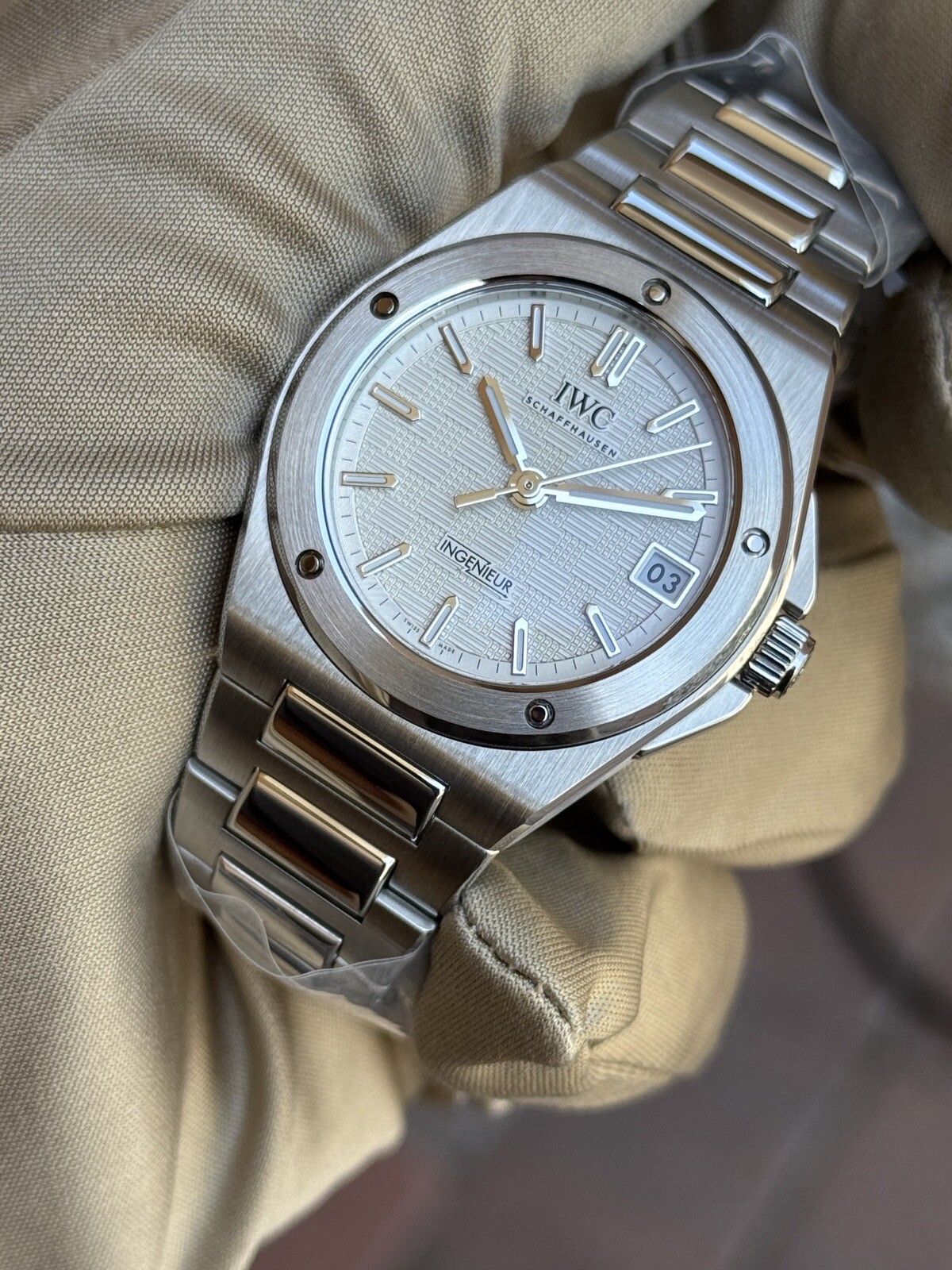 IWC IW328902 Ingenieur Automatic 40 NEW MODEL Silver Dial 2024 BNIB