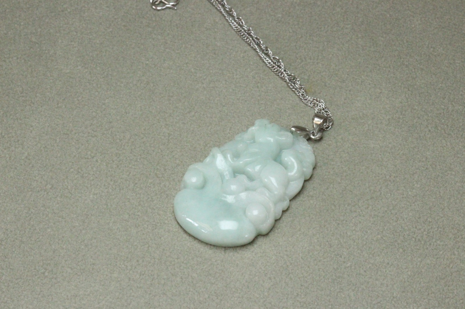 Natural White green A Jadeite jade Hand-Carved dog (Chinese Zodiac) Pendant