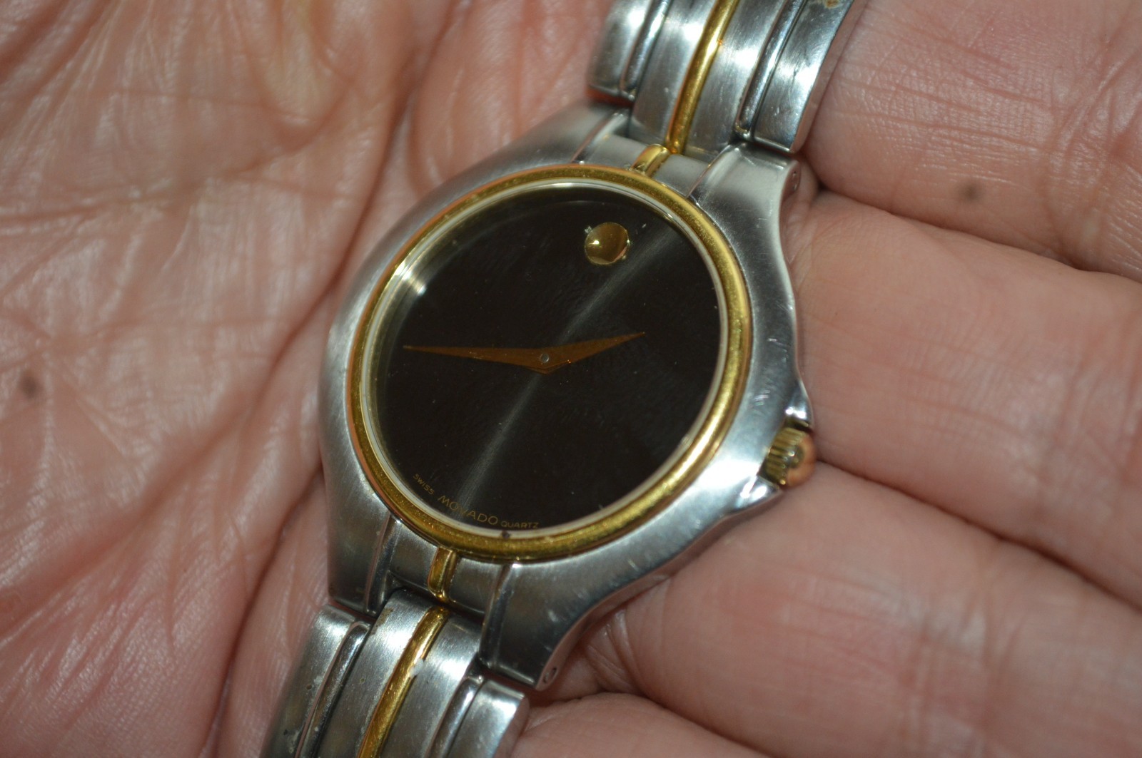 MOVADO 81-02-885 Swiss Quartz Watch 36mm St Steel Case Tested Works Sold As-Is