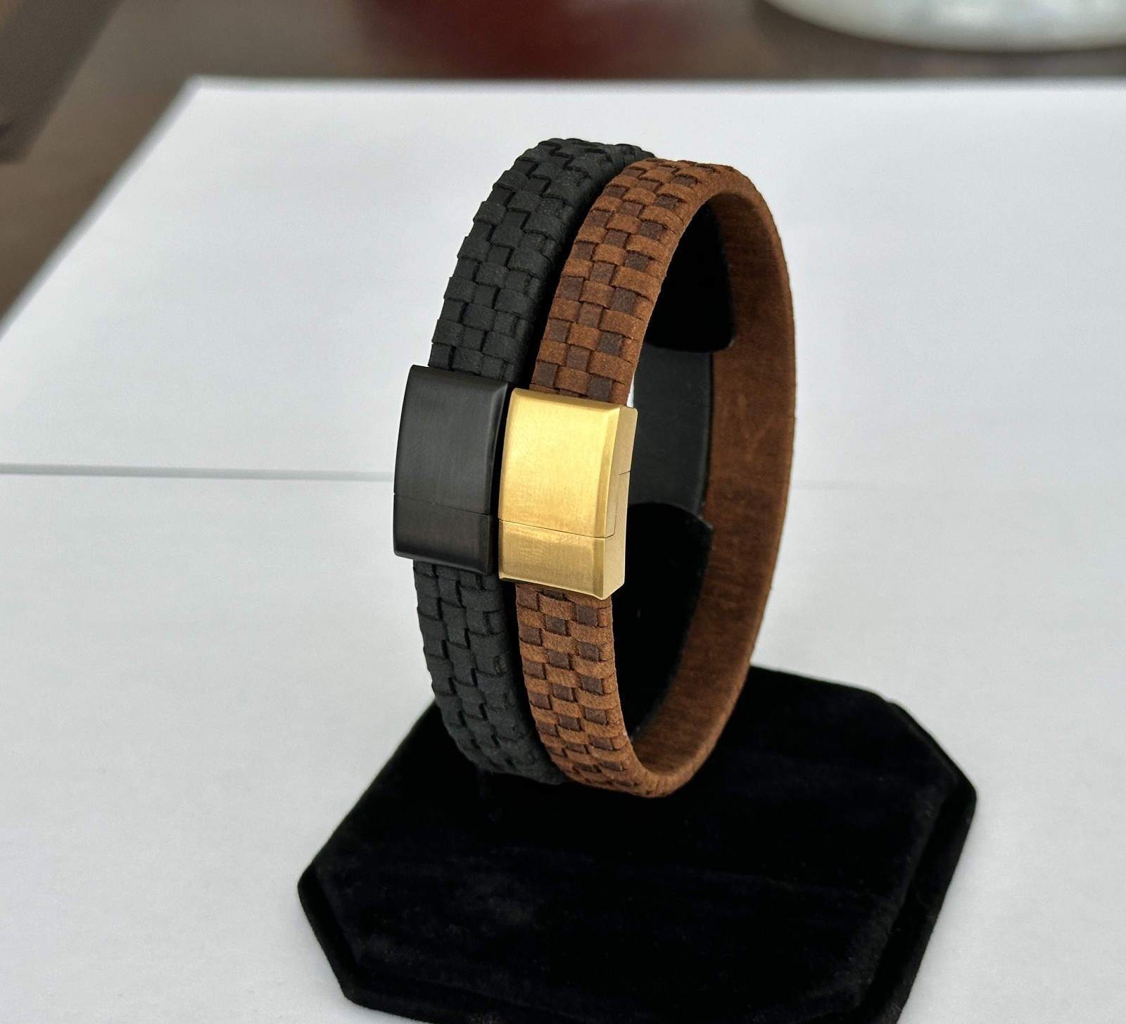 Men’s Genuine Leather Bracelet Braided 21cm with Magnetic Clasp – Black or Brown