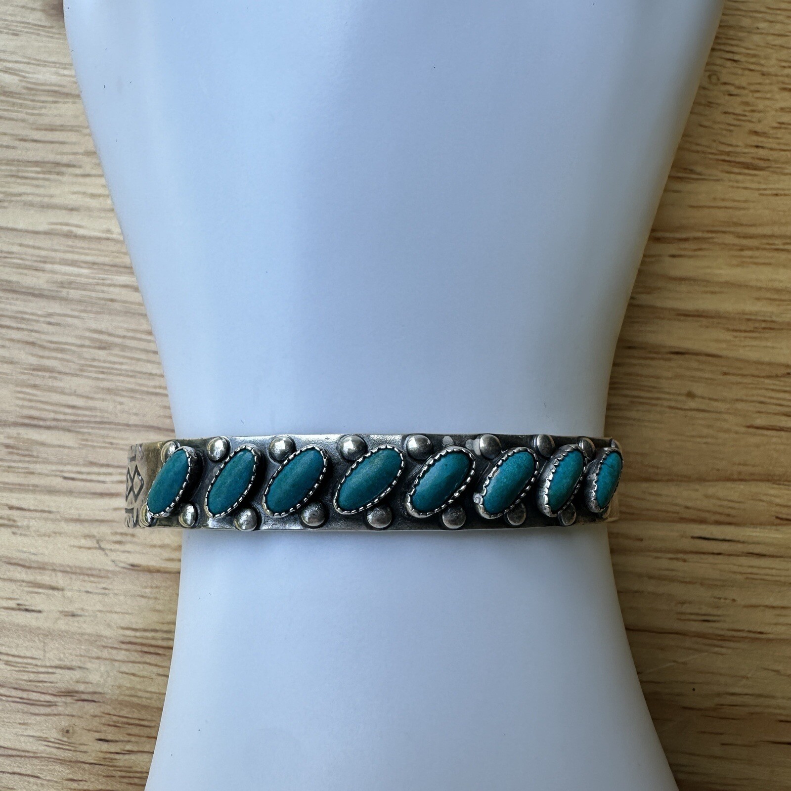 VTG Navajo Open Cuff Bracelet Size 5.75 Blue Turquoise 7 Cabs 925 Sterling 13.9g