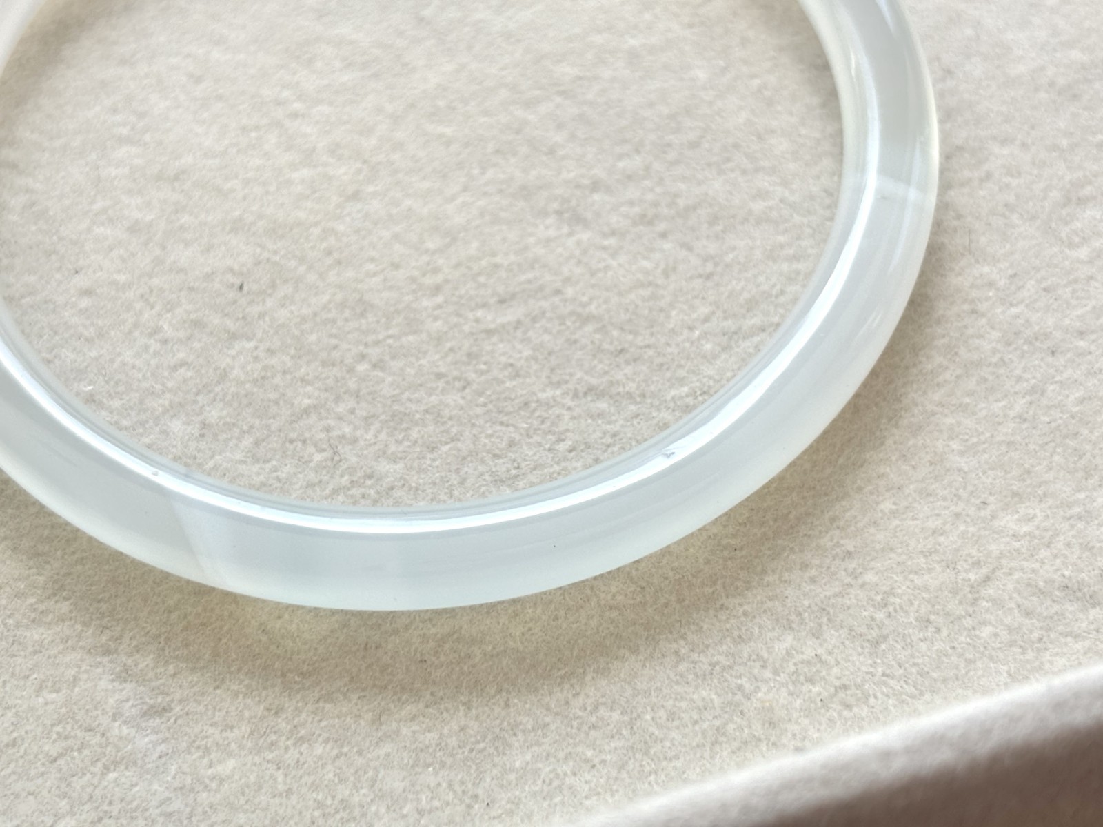 61mm Carnelian Agate Bangles Bracelets Cold White Lace Agate Banding