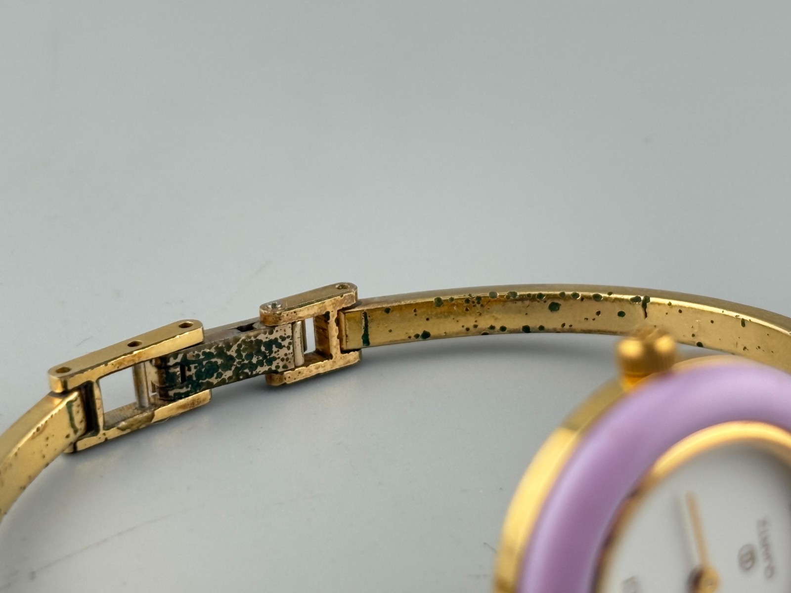 [Good] Gucci Change Bezel 1100-L Women Watch Gold White 11 Colors
