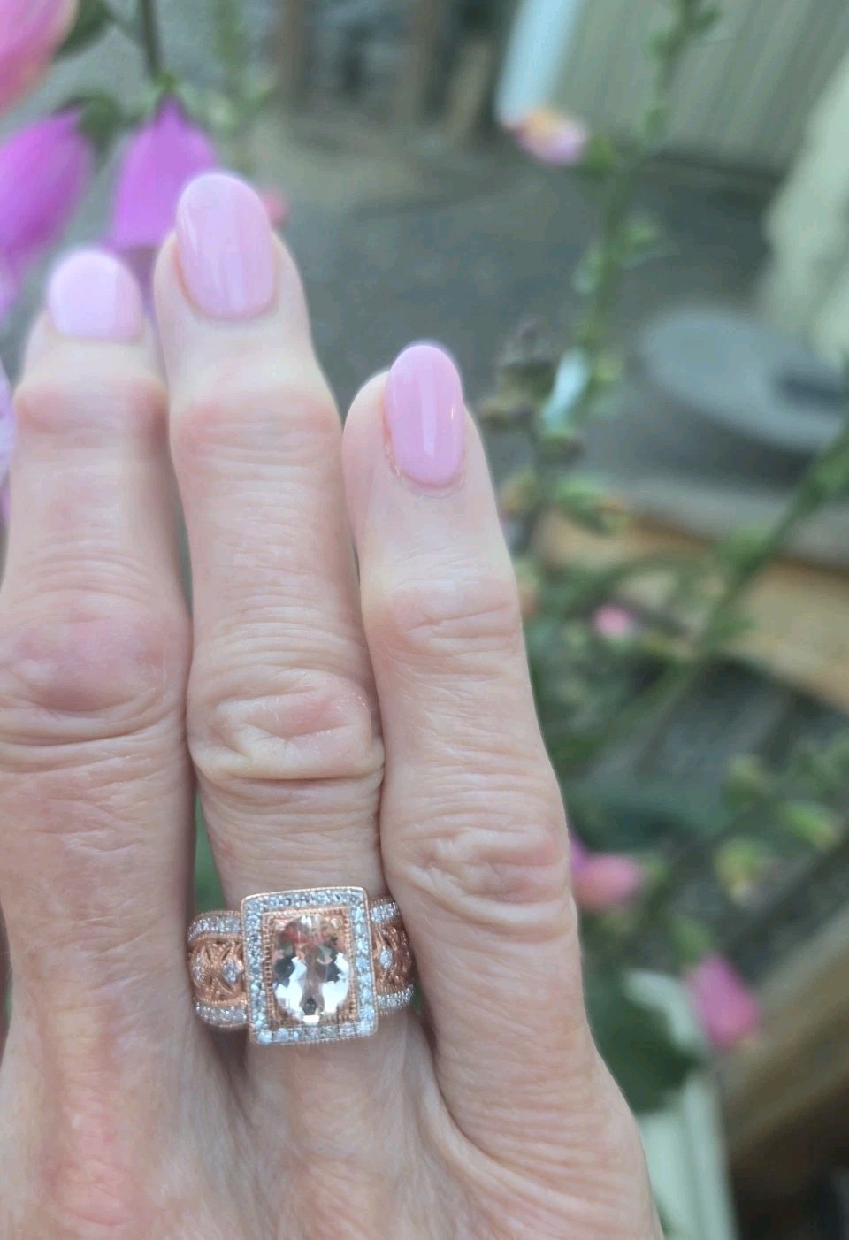 Stunning 10k Rose Gold Morganite Ring With Diamond Halo 3.2 Grams Size 7