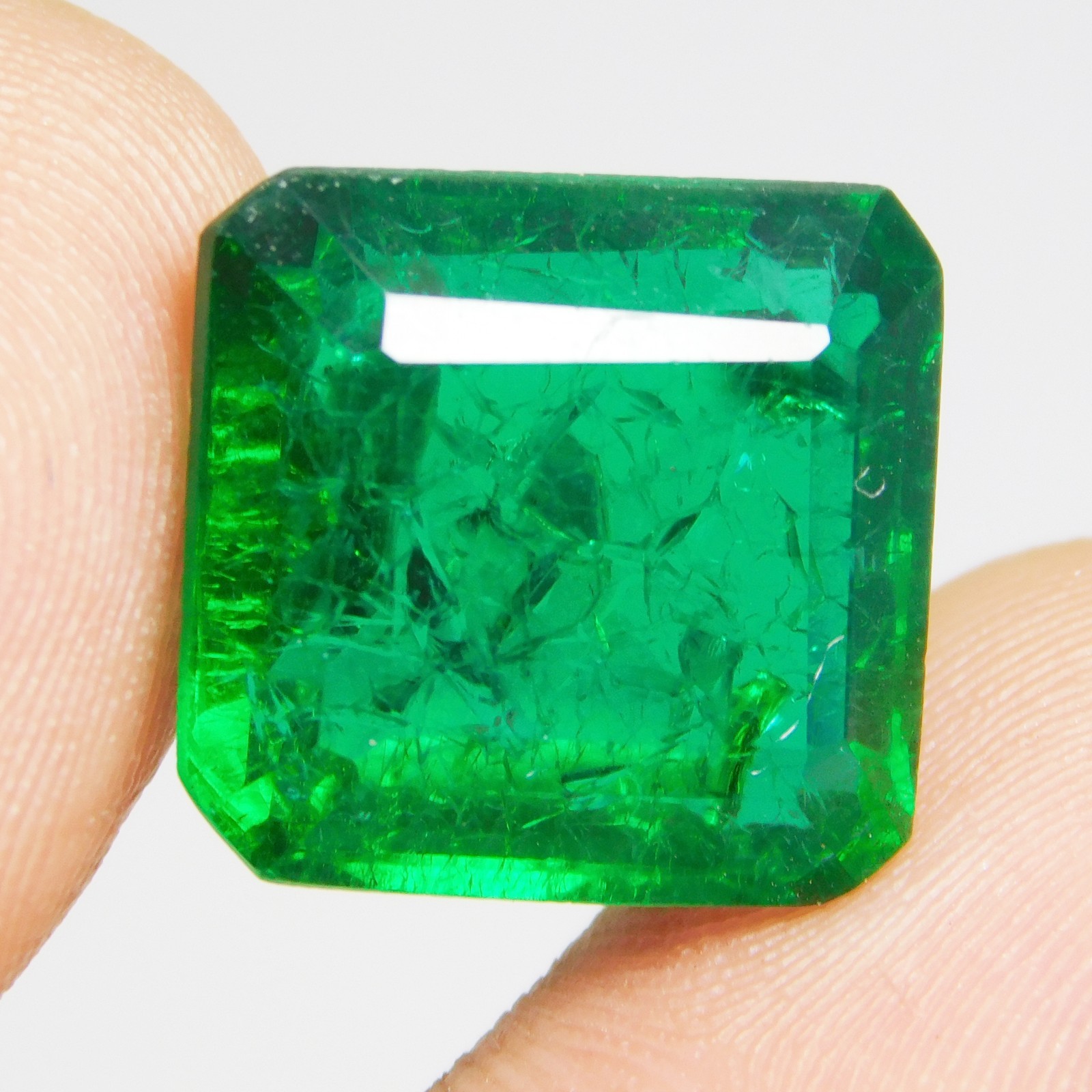 Stunning 11.40 Ct Natural Colombian Green Emerald – “Certified” Loose Gemstone