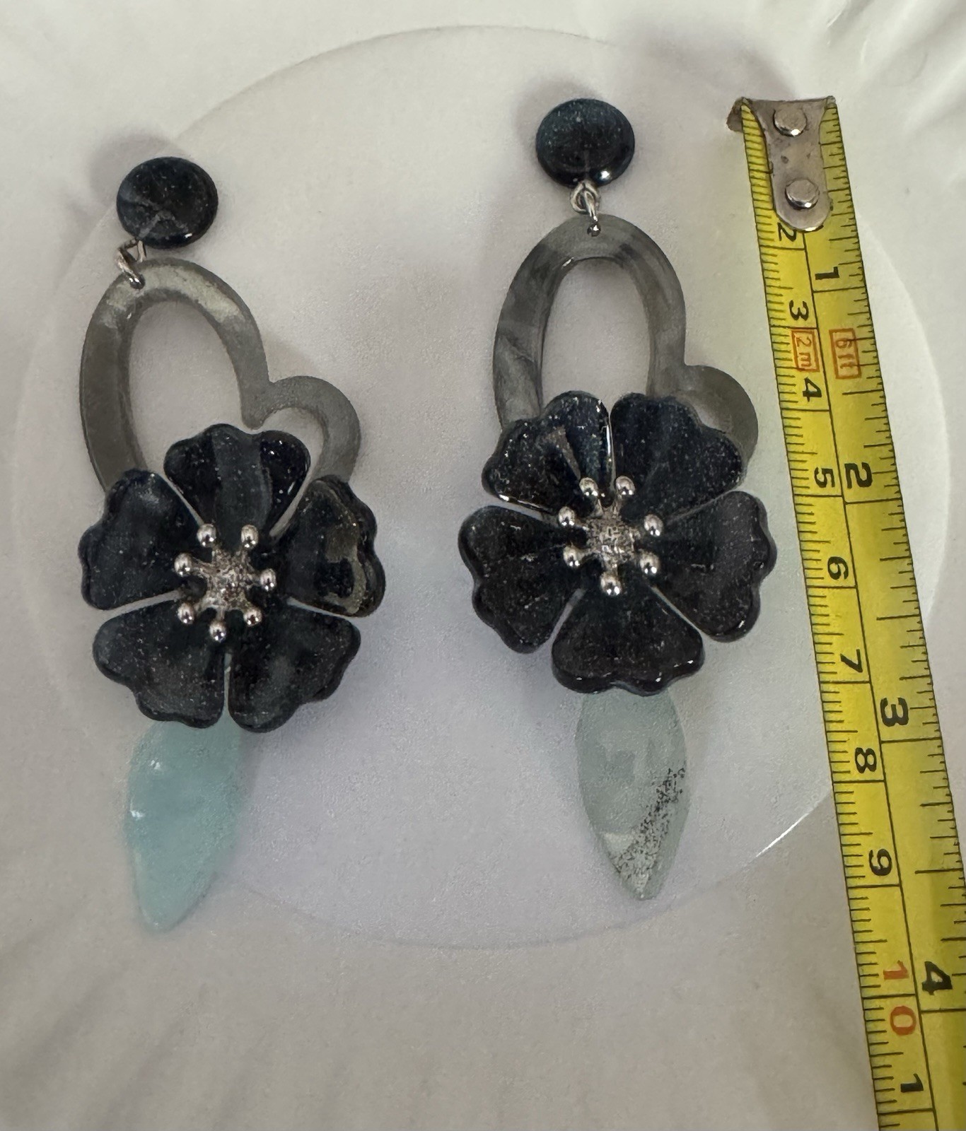 Antique Cobalt Blue Flower Dangle/Drop Earrings Silver Tone Resin