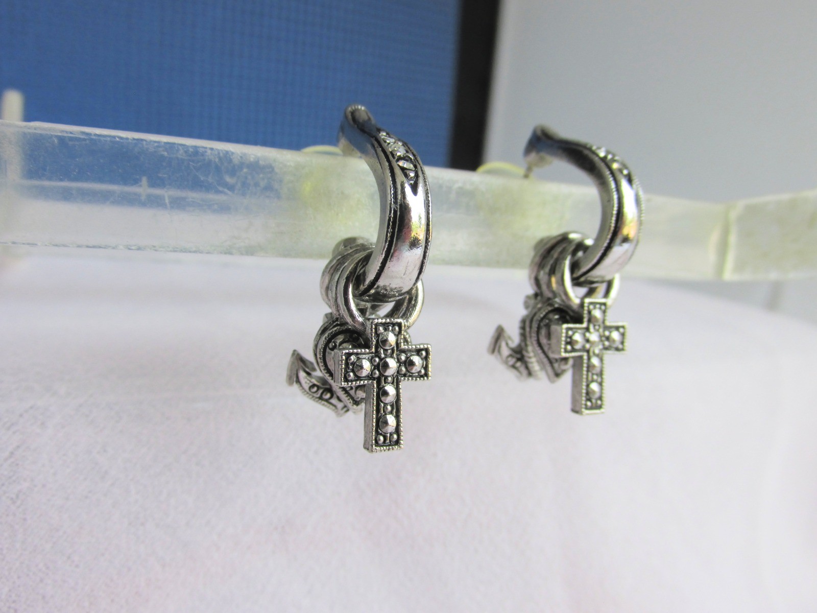 VTG 1994 AVON Convertible Faux Marcasite Hoop Earrings Surgical Steel Post