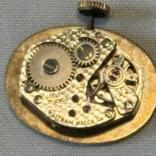 WALTHAM MECHANICAL WATCH MOVEMENT 17 JEWELS SWISS RUNNING