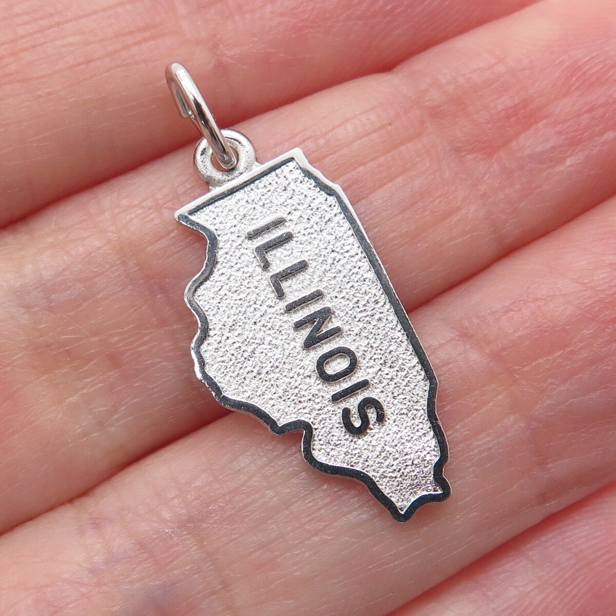 RQC REMBRANDT 925 Sterling Silver Vintage Illinois State Map Charm Pendant