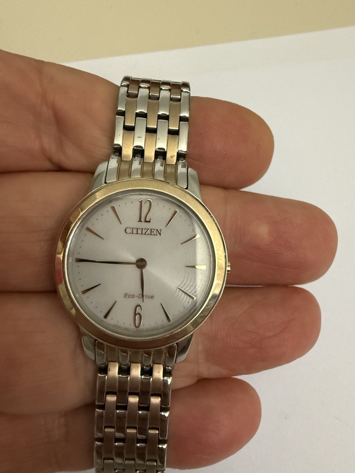 Citizen Eco-Drive Analog Watch 29.61mm Bicolor White Dial