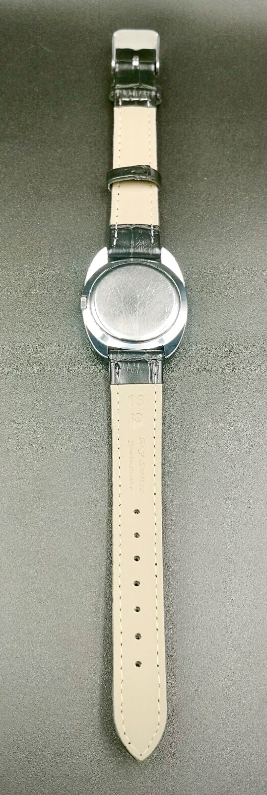 Vintage And Rare WALTHAM Maxim VIP Hand-Winding Unisex watch. 17 Jewels.