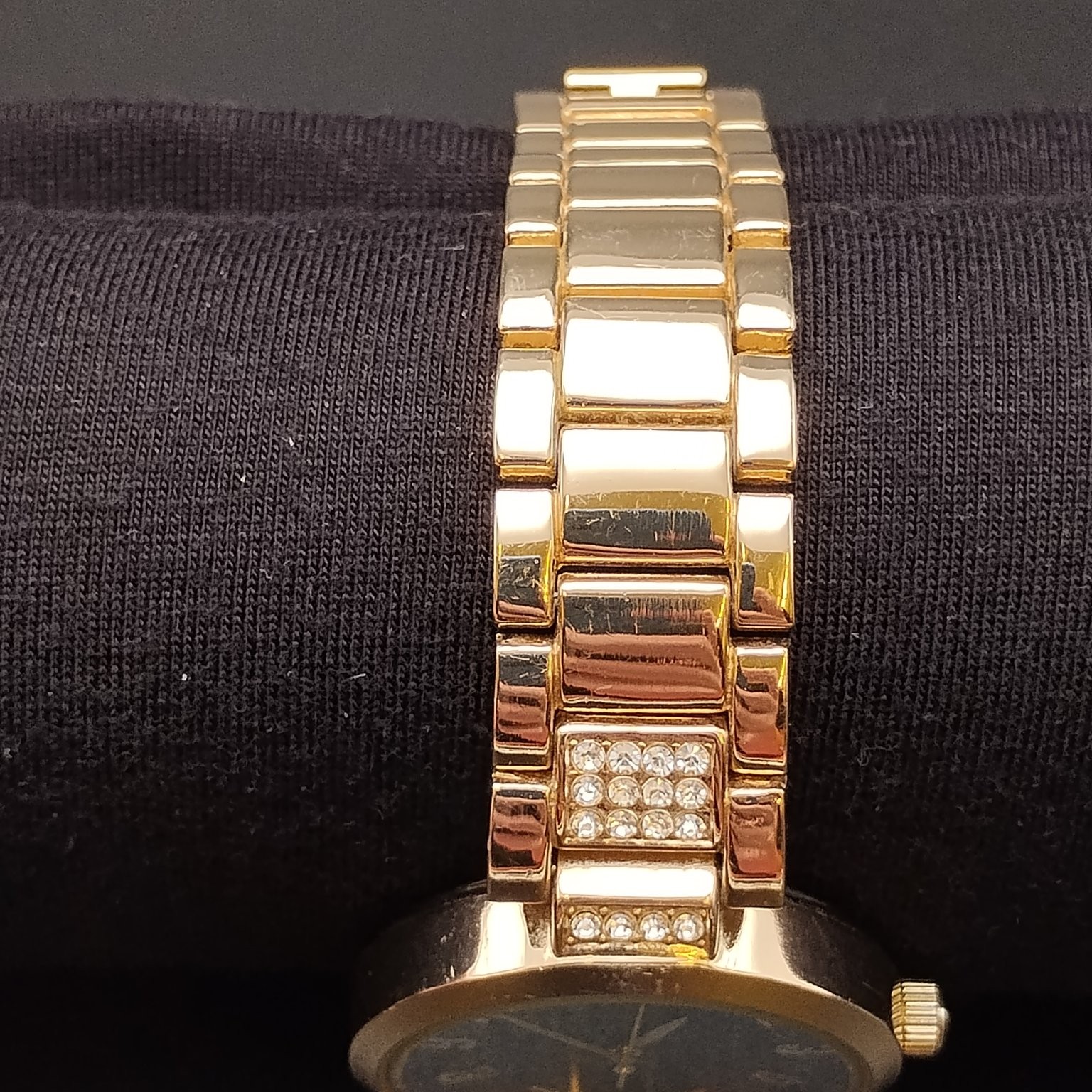 Gold Tone Crystal Accent Wristwatch Analog Dark Gray Dial Women’s Japan Movt