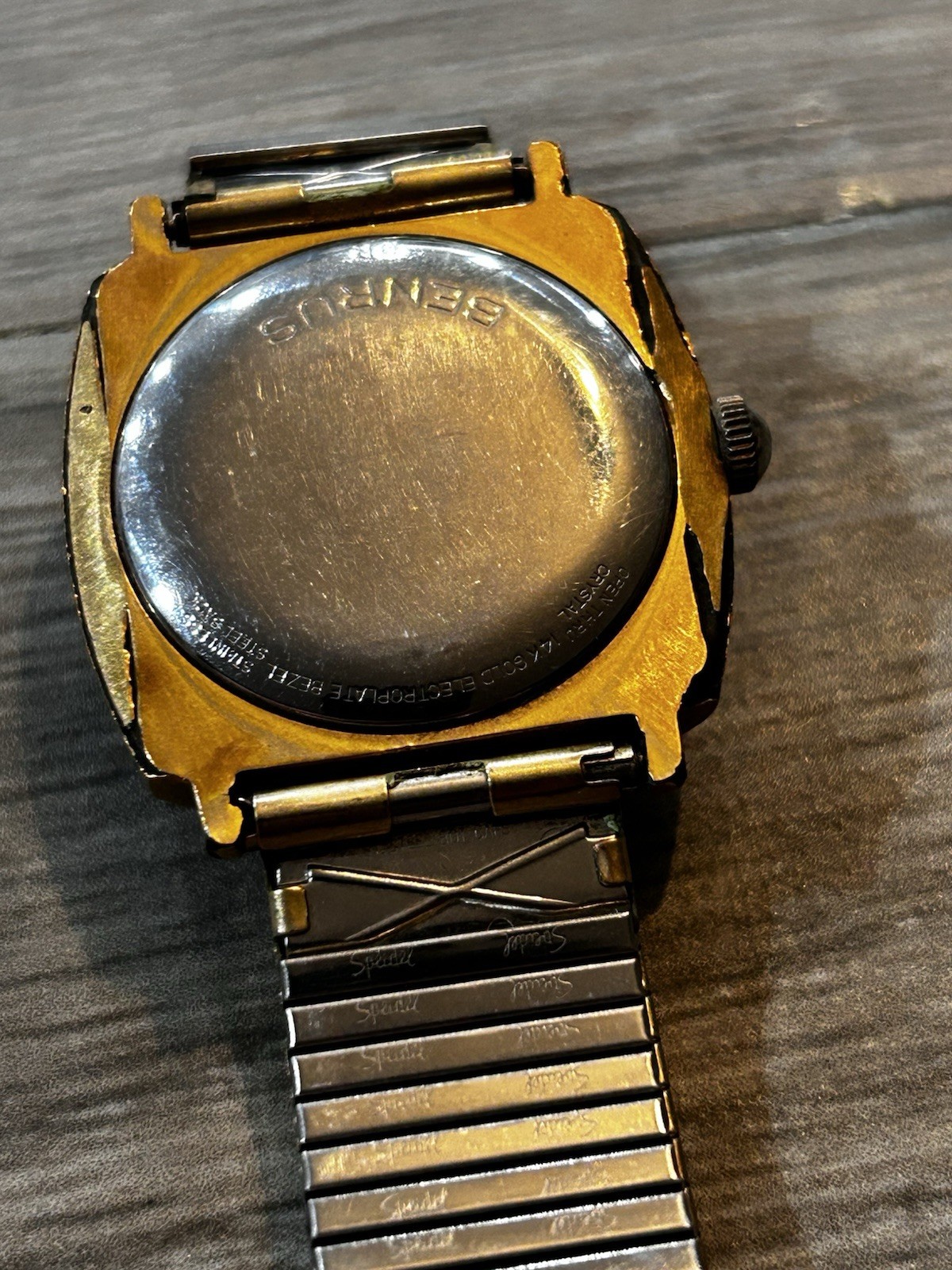 Benrus Sea Lord Vintage Automatic Date Gold Tone Mesh Bracelet Silver Dial 30mm