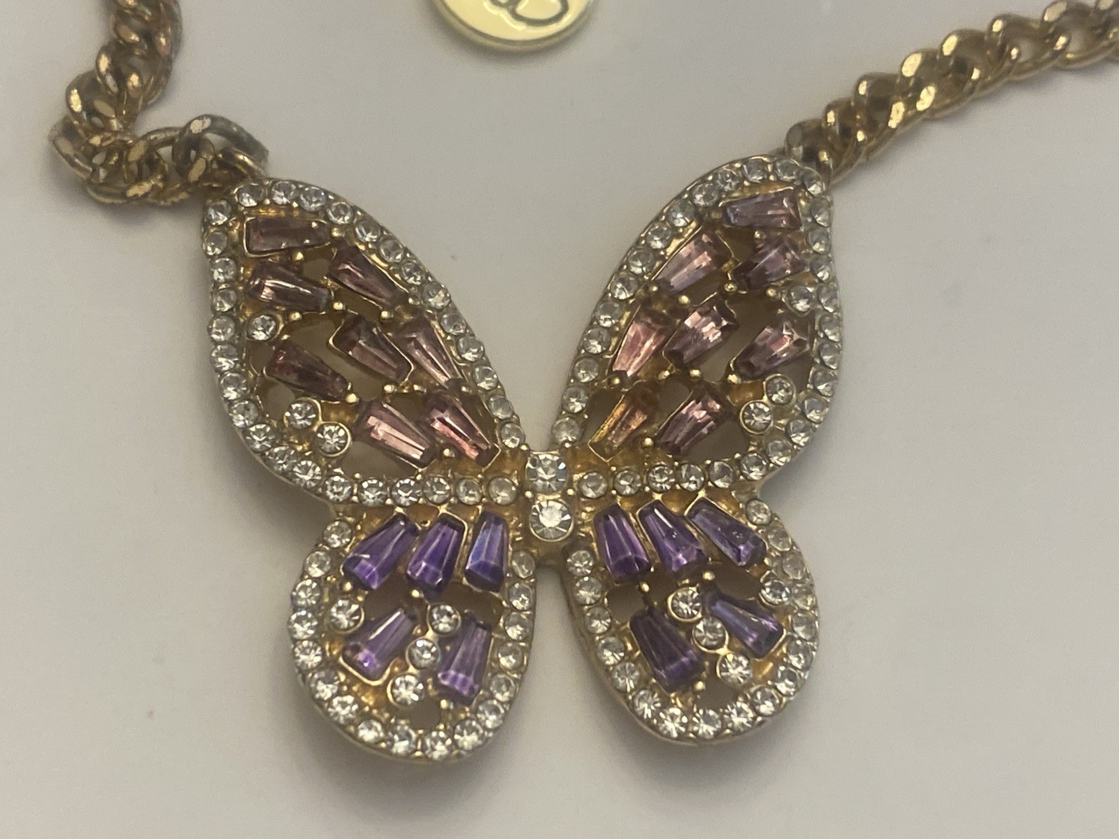 Jessica Simpson Gold Tone Sparkling Jeweled Butterfly Necklace 16″+3″ EUC