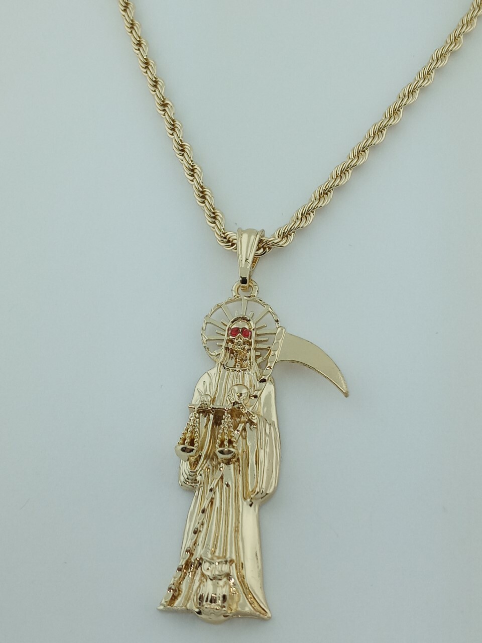 Grim Reaper pendant with necklace , Dije de la Santa Muerte con cadena hermoso