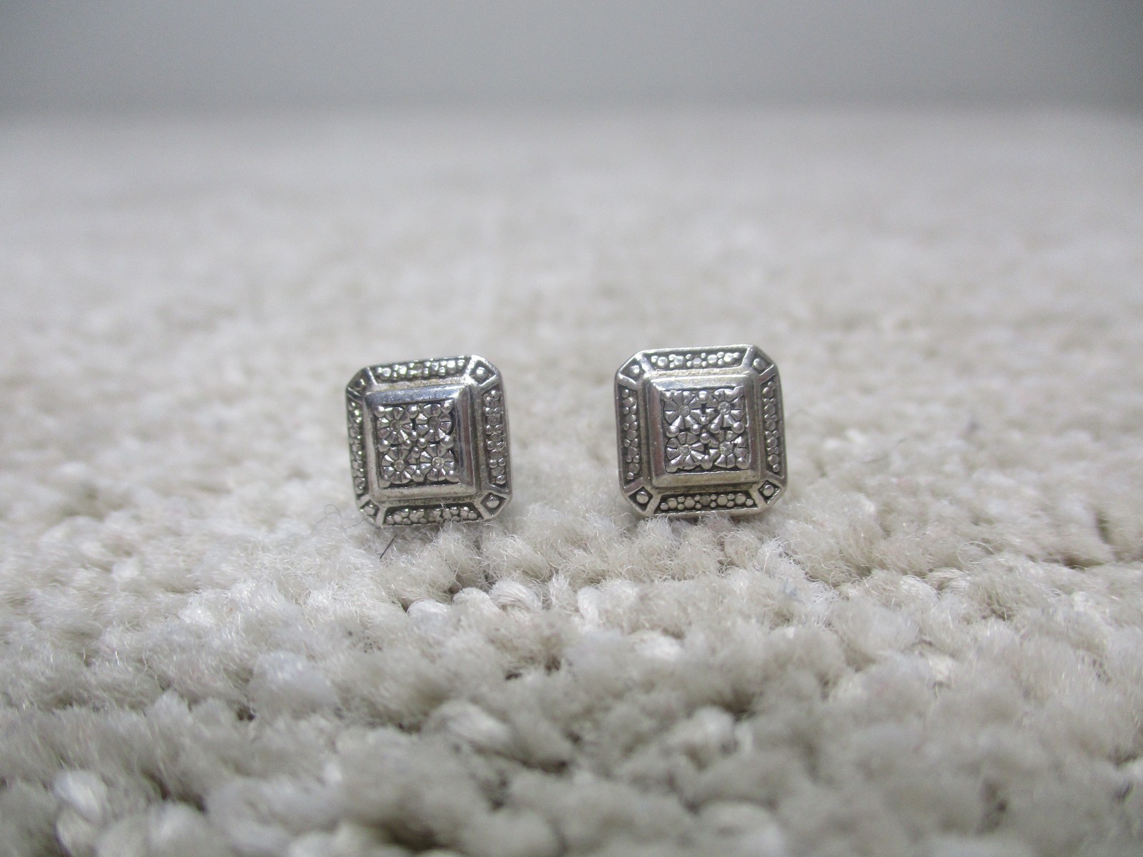 Box Style Earrings Jewelry 925 Silver Stud Tone Studded