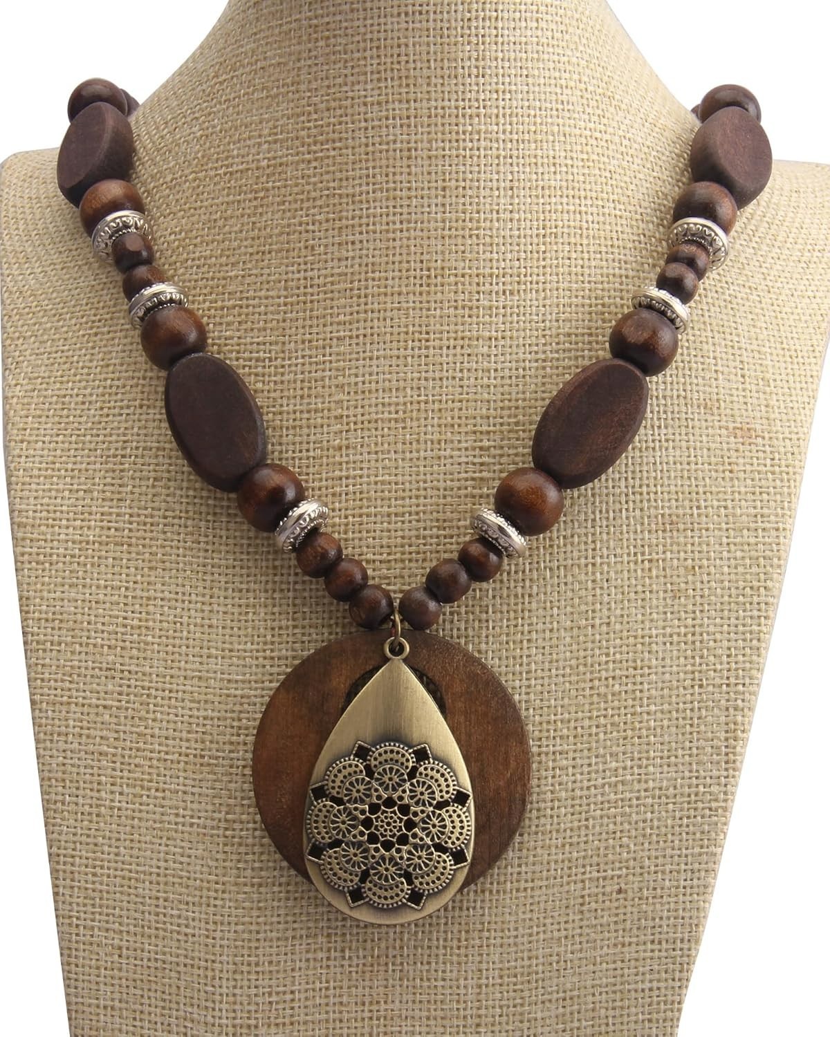 Versatile Boho Pendant Necklace – Elegant 6.5cm Wooden Charm for Every Occasion