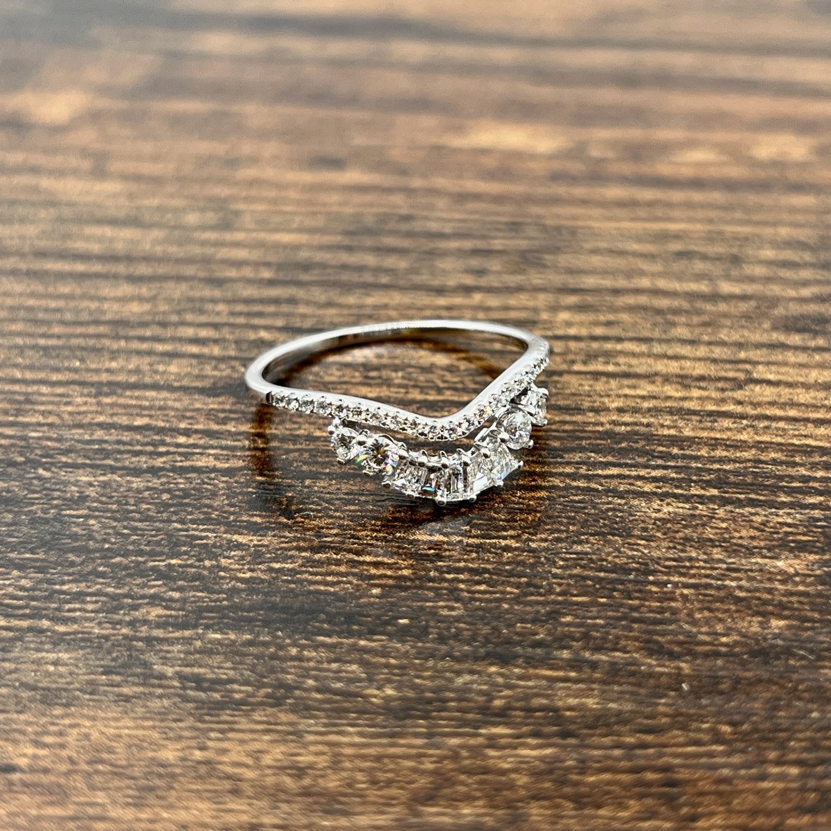 14k White Gold 0.57CTW Diamond Pave Fancy Contoured Ring Guard Band Size 9