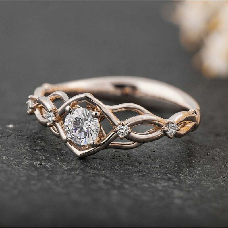 Split Open Band Solitaire Accent Ring 1ct Round Cut Moissanite White Gold Plated