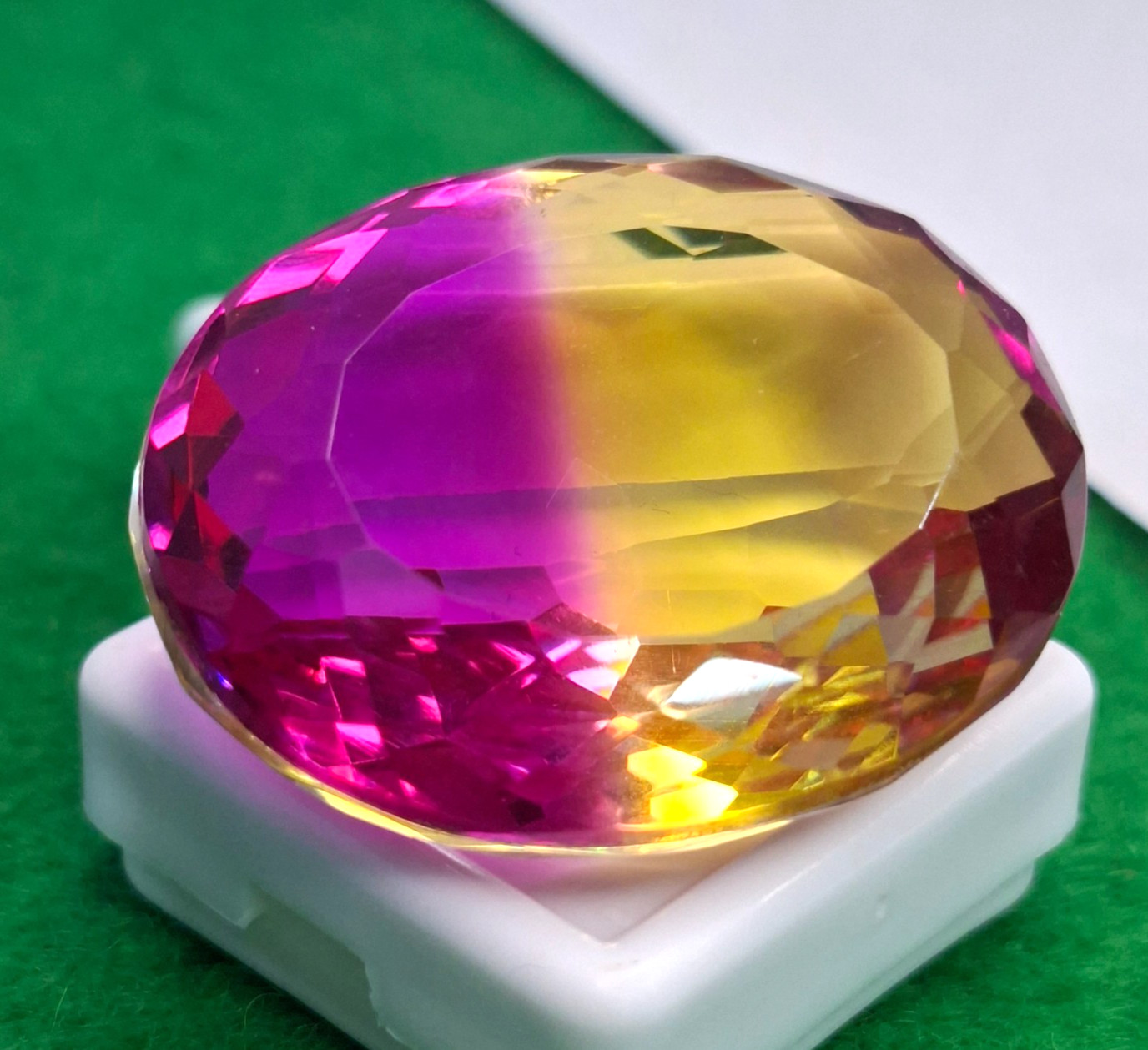 Bi-Colour Tourmaline Oval Cut 98-100 Ct Natural Certified Loose Gemstone GB092