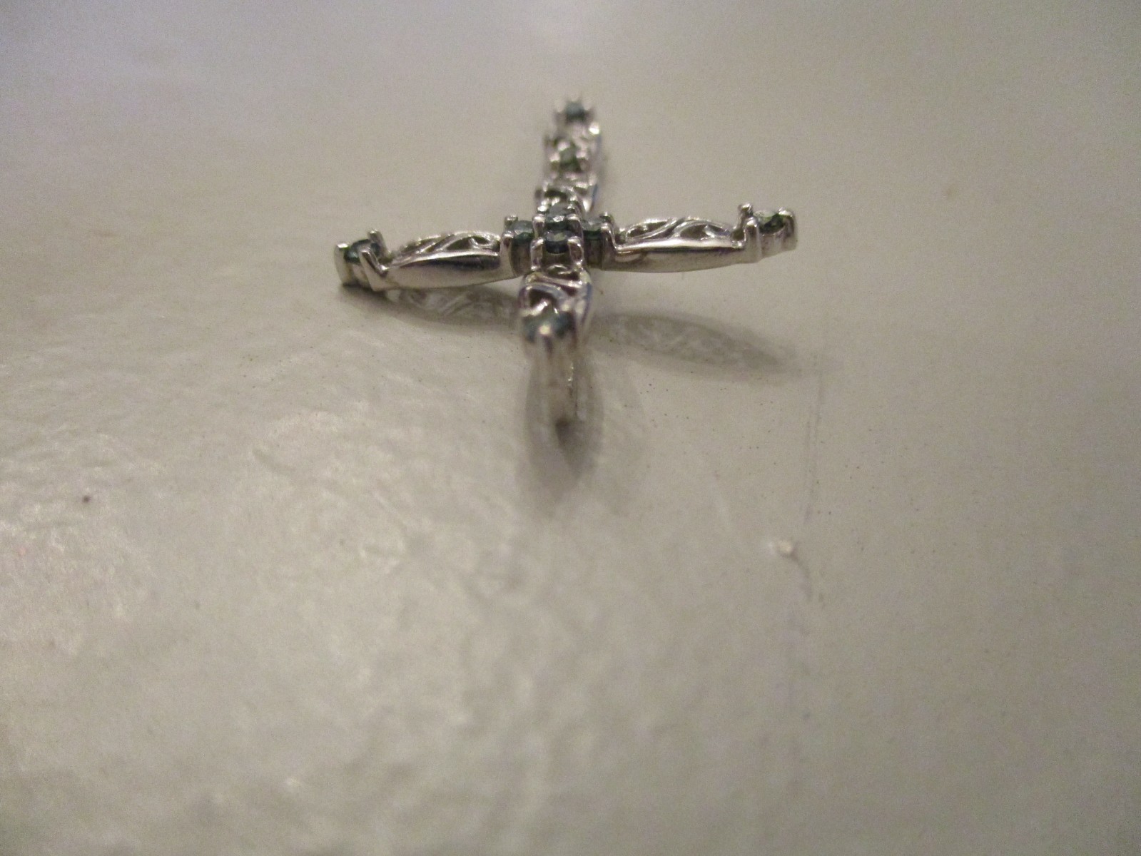 14K WHITE GOLD FILIGREE 1″ CROSS PENDANT w/10 BLUE GEMSTONES (NT FERRO)-1.22g
