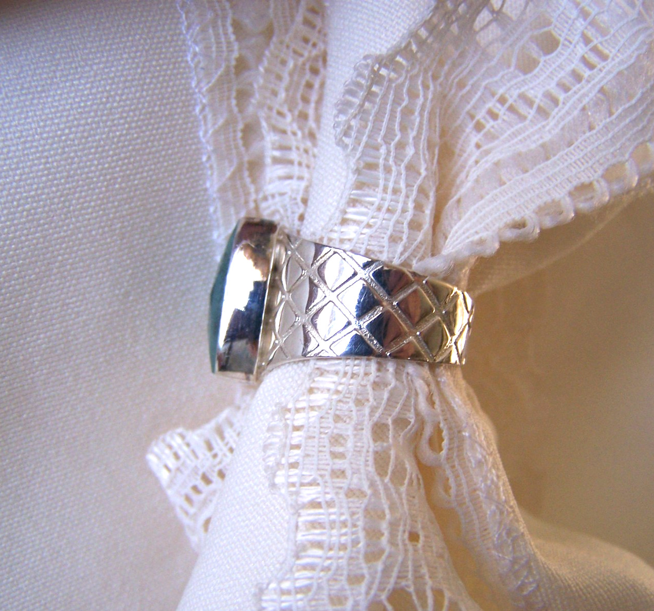 DTR Jay King SS 925 Chalcedony Size 6 GORGEOUS & Mint!