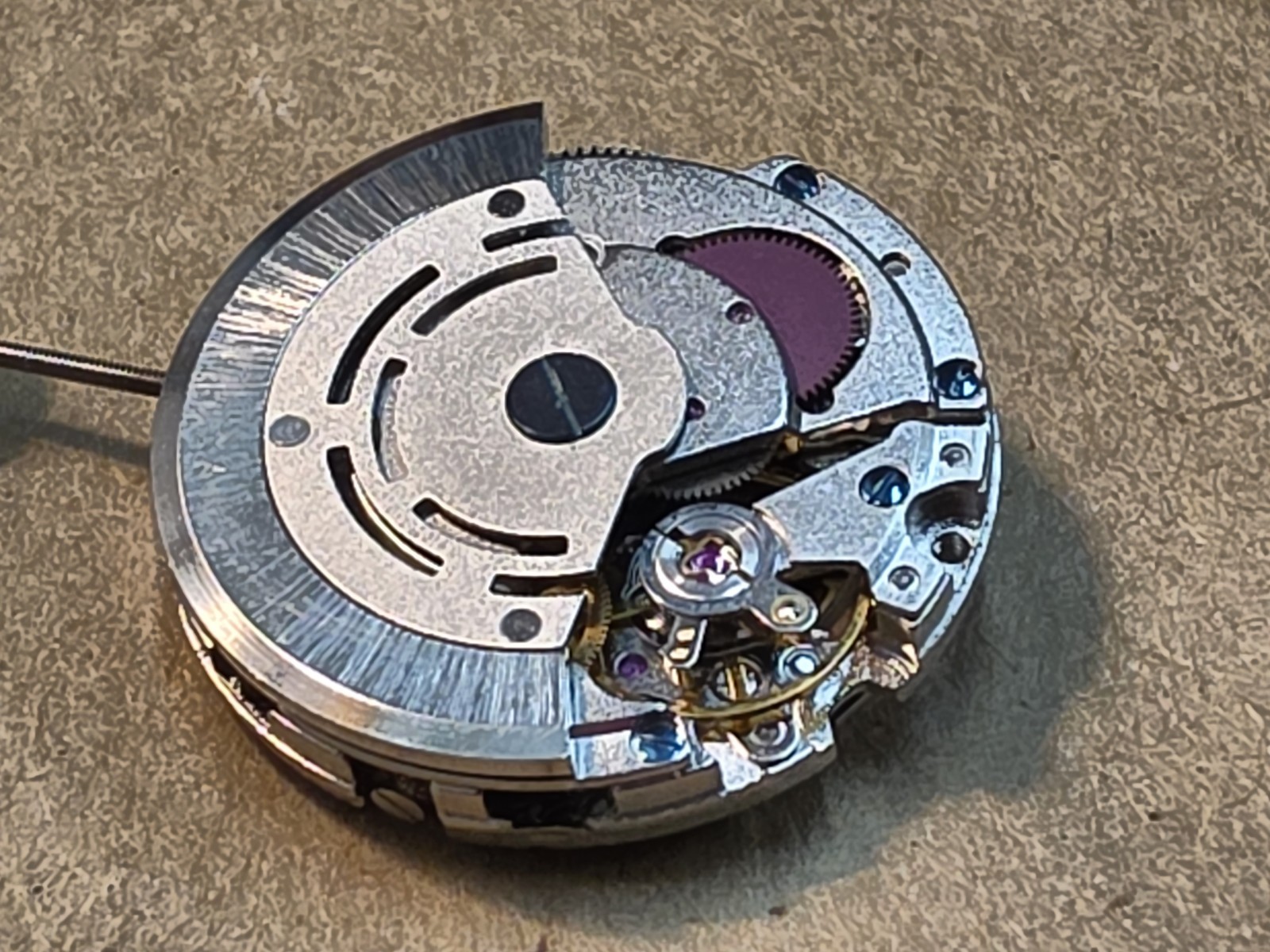 NOS Date GMT Automatic Watch Movement With 30.5mm Dial & 4 Hands