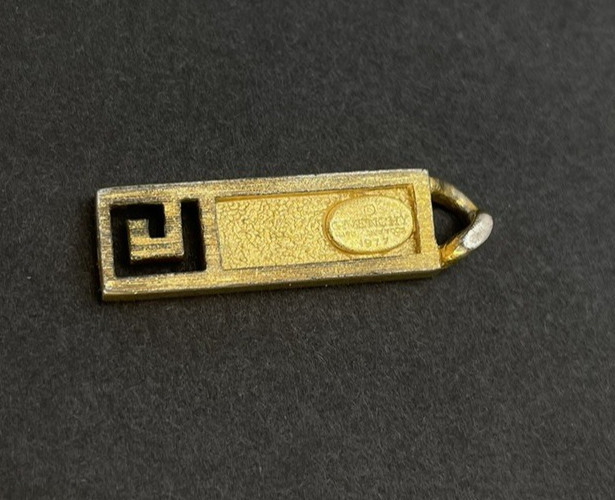 Vintage GIVENCHY G Logo Rectangle Plate Gold Tone Pendant w Pink elegant beauty