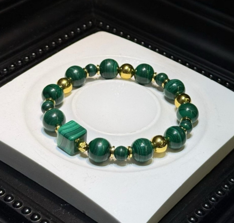 LUSA FEELA Malachite Gemstone Beaded Stretch Bracelet Gift Box