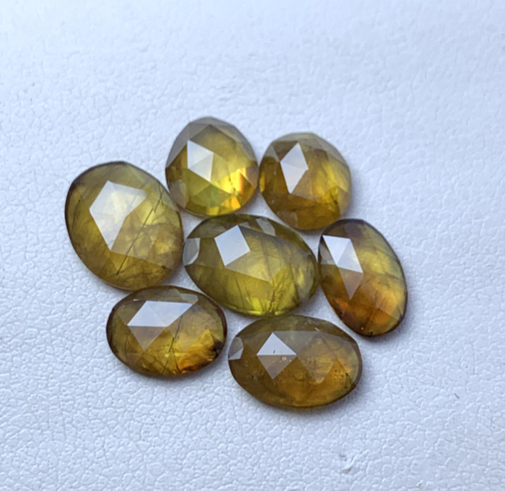 Natural Sphene 11.00 Ct Loose Gemstones 7.00mm X 9.5mm Oval Rose Cut