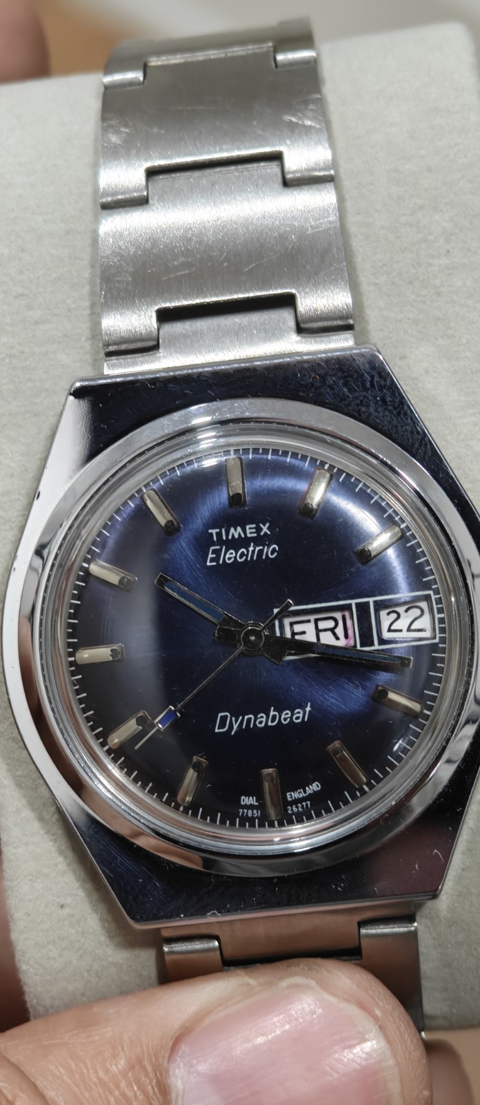 Vintage 1975 Timex Electric Dynabeat — Vibrant Sunburst Blue Dial — All Original