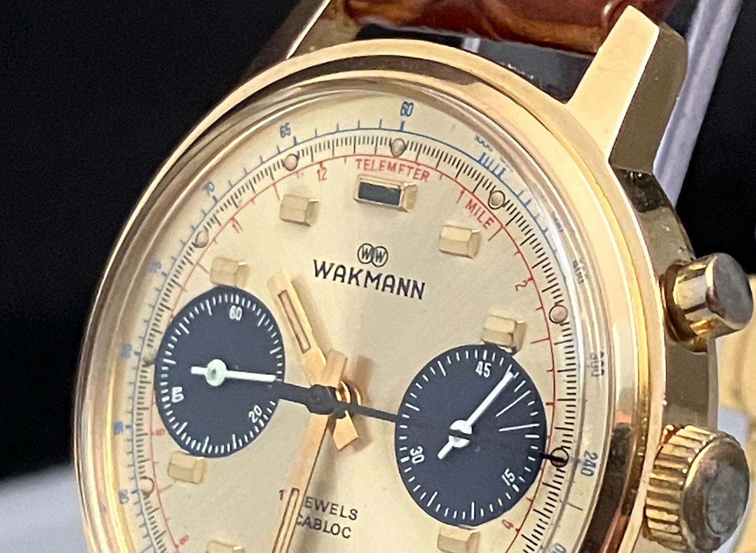 Vintage Wakmann 1376 Chronograph Valjoux 7733 Gold-tone, Working Well